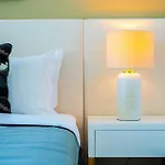 Sophisticated 1 Bed Suite In Dubai Marina