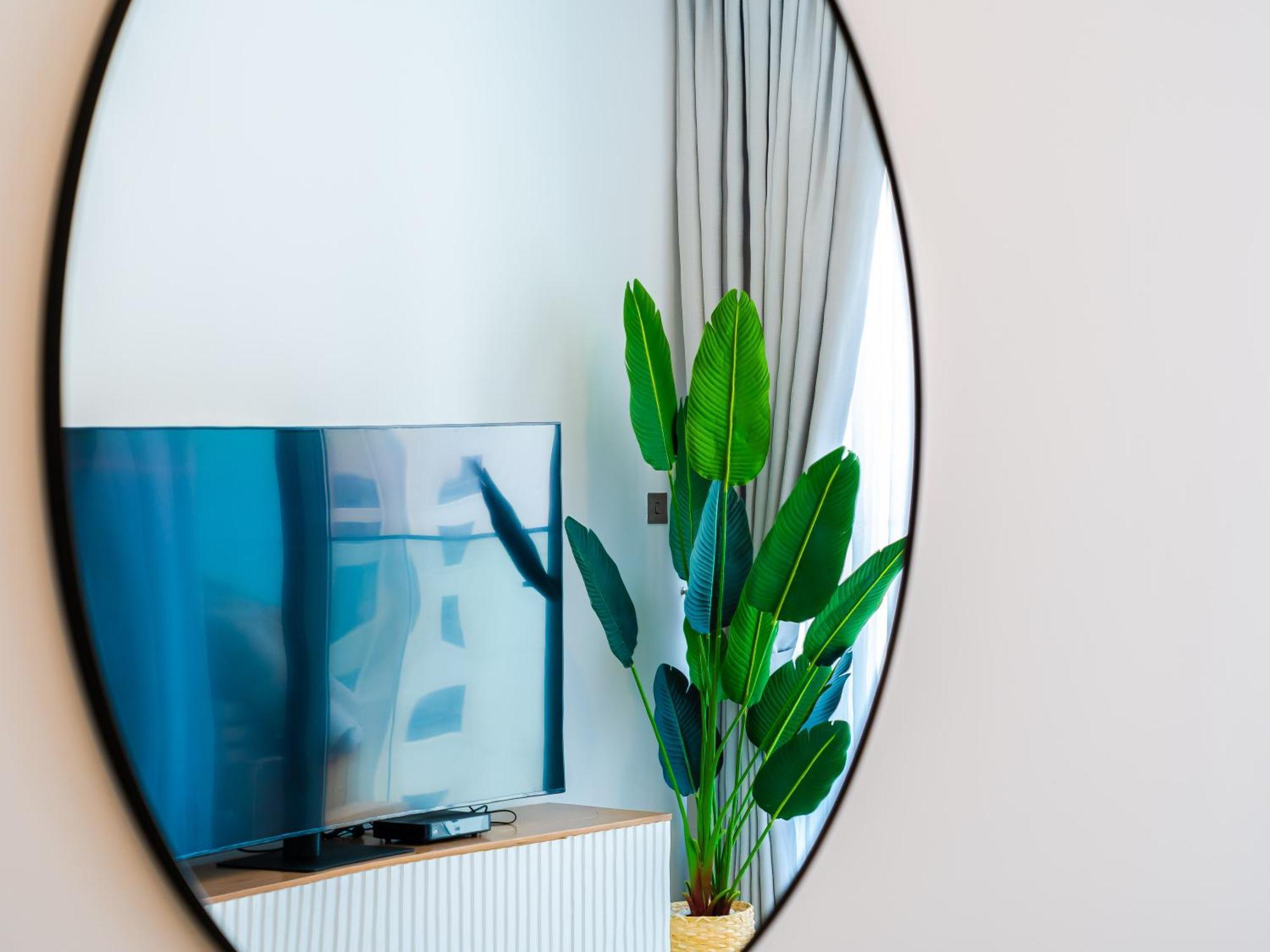 Sophisticated 1 Bed In Marina *