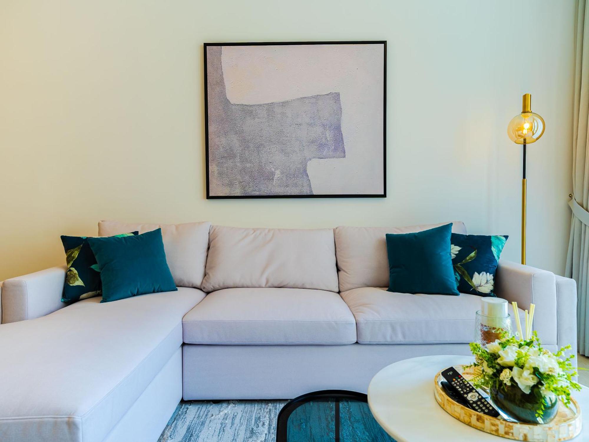 Sophisticated 1 Bed In Marina